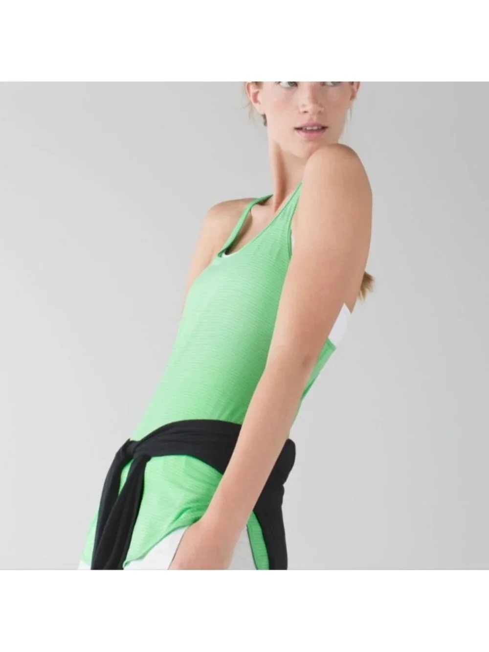 lululemon athletica seriously light™